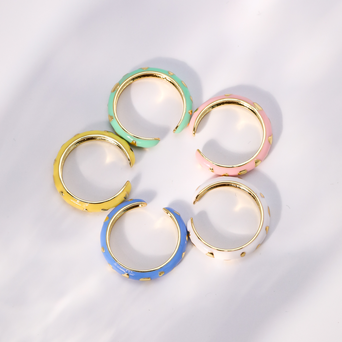 Mode Herzform Kupfer Offener Ring Emaille Vergoldet Kupfer Ringe 5-teiliges Set display picture 4