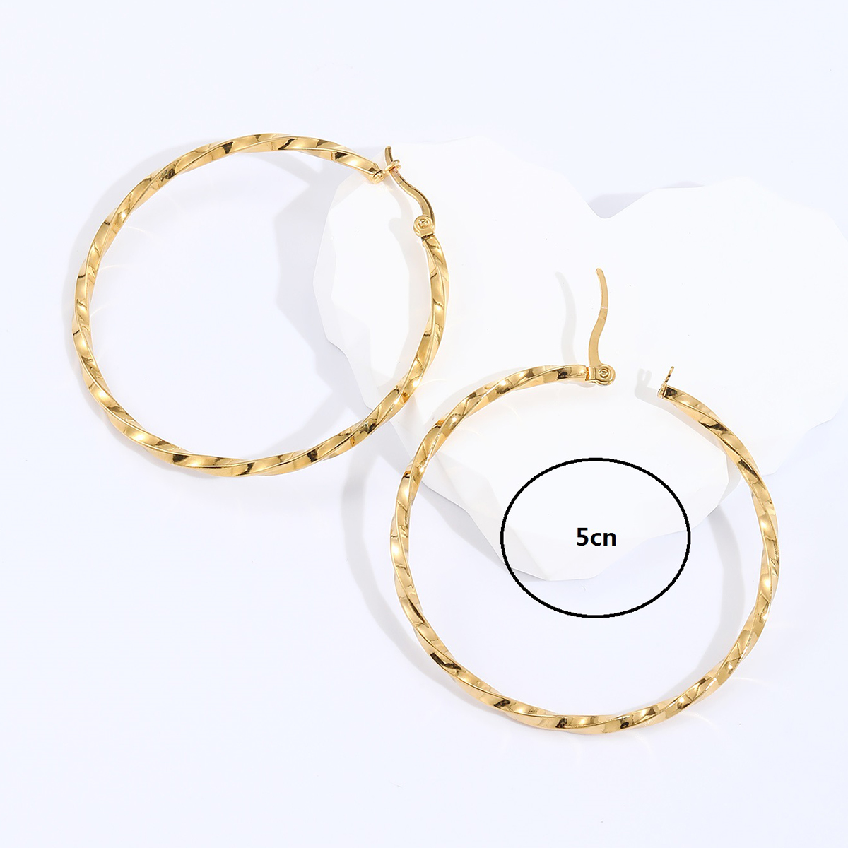Fashion Round The Answer Stainless Steel Hoop Earrings Gold Plated Stainless Steel Earrings 1 Pair display picture 3