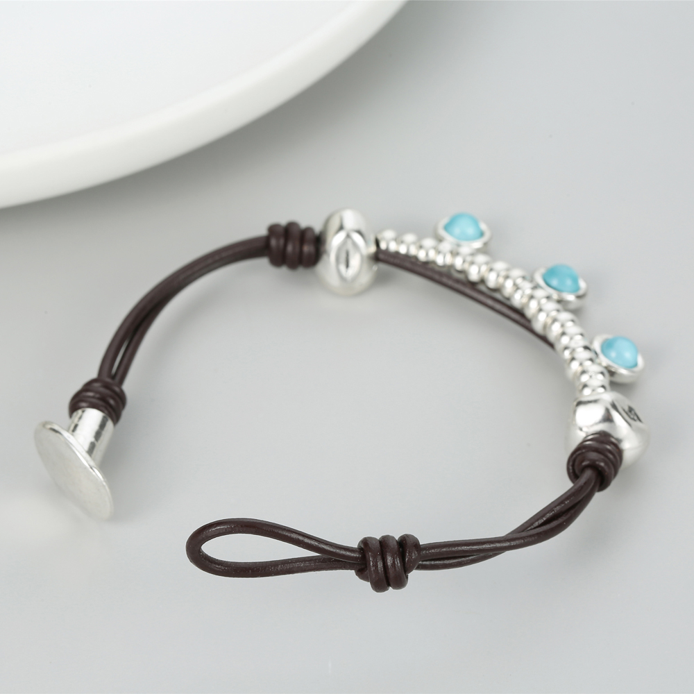 Simple Style Irregular Alloy Knitting Resin Bracelets 1 Piece display picture 7