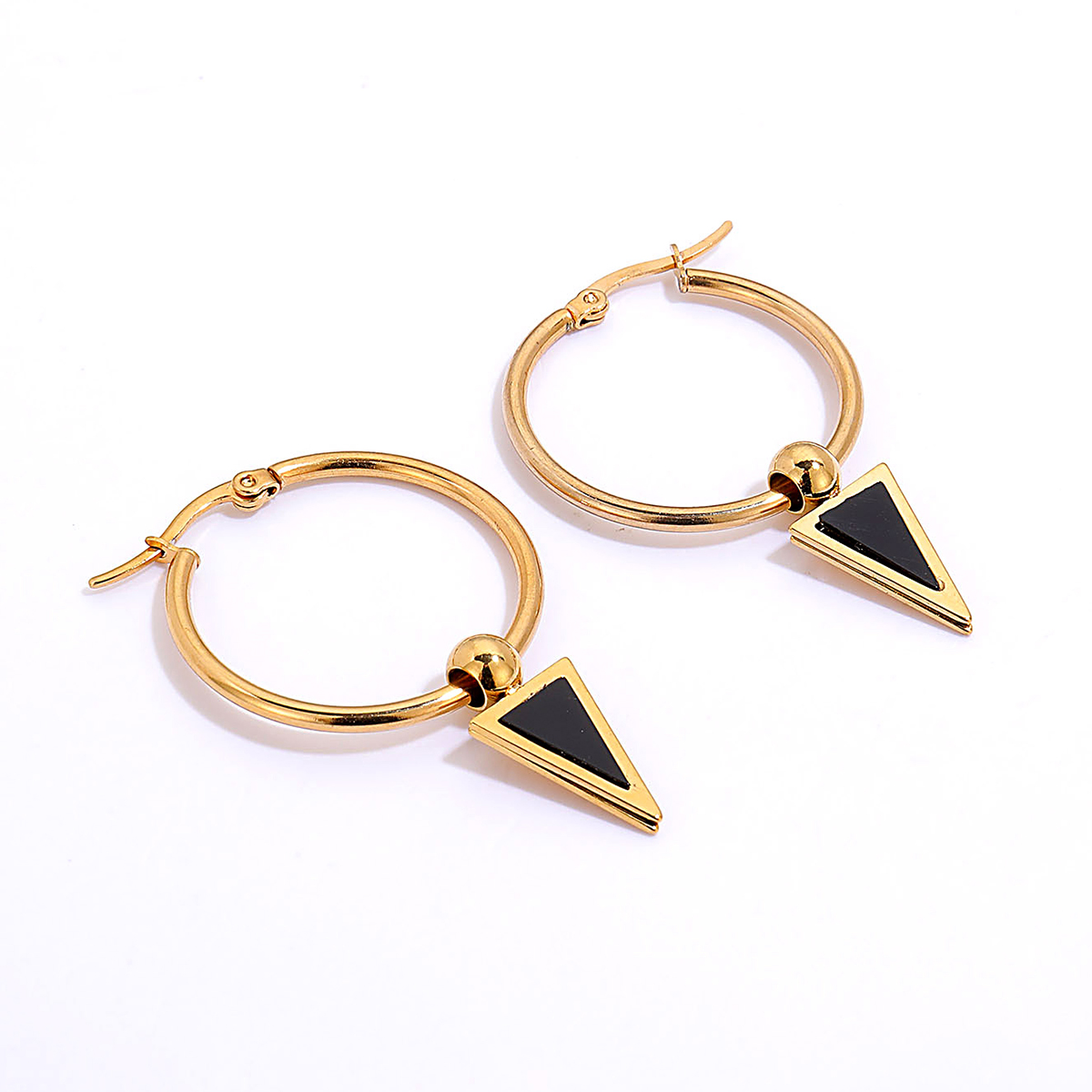 1 Pair Fashion Triangle Gold Plated Stainless Steel Gold Plated Drop Earrings display picture 3