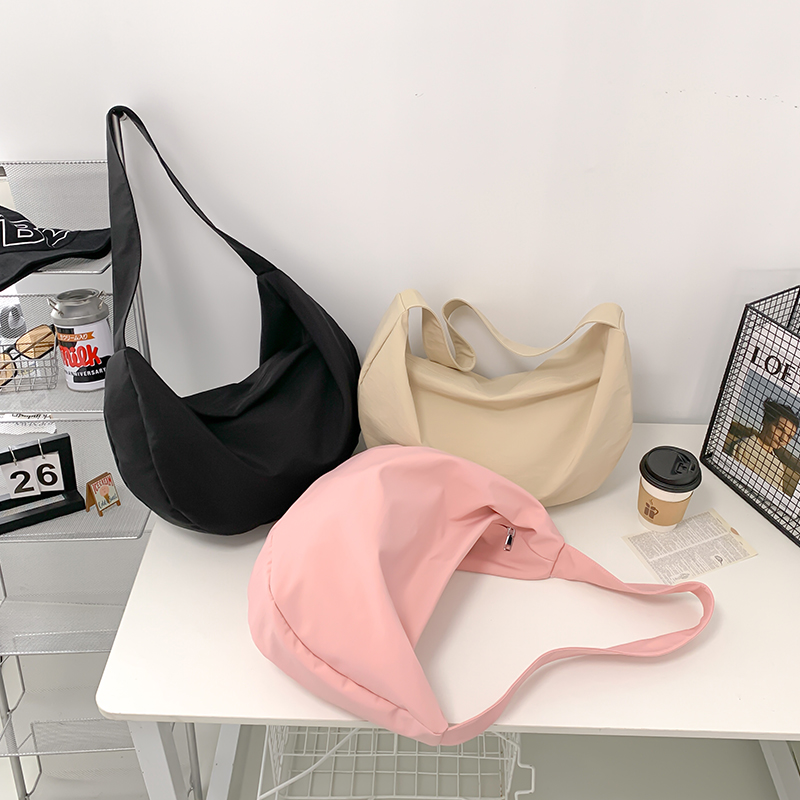Women's Medium Nylon Solid Color Fashion Square Zipper Crossbody Bag display picture 6