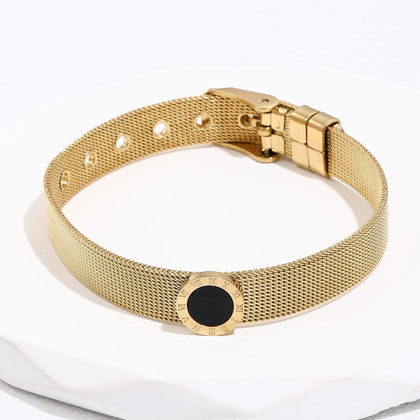 Fashion Round Letter Stainless Steel Bracelets Gold Plated Shell Stainless Steel Bracelets 1 Piece display picture 2