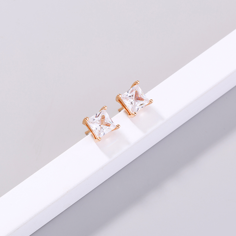 Fashion Four Leaf Clover Letter Flower Copper Ear Studs Inlay Zircon Copper Earrings 1 Pair display picture 11