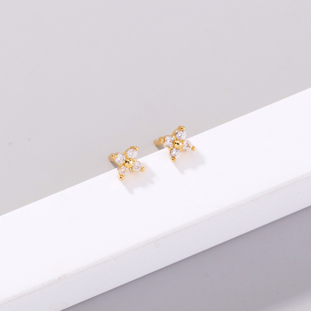 Fashion Four Leaf Clover Letter Flower Copper Ear Studs Inlay Zircon Copper Earrings 1 Pair display picture 19
