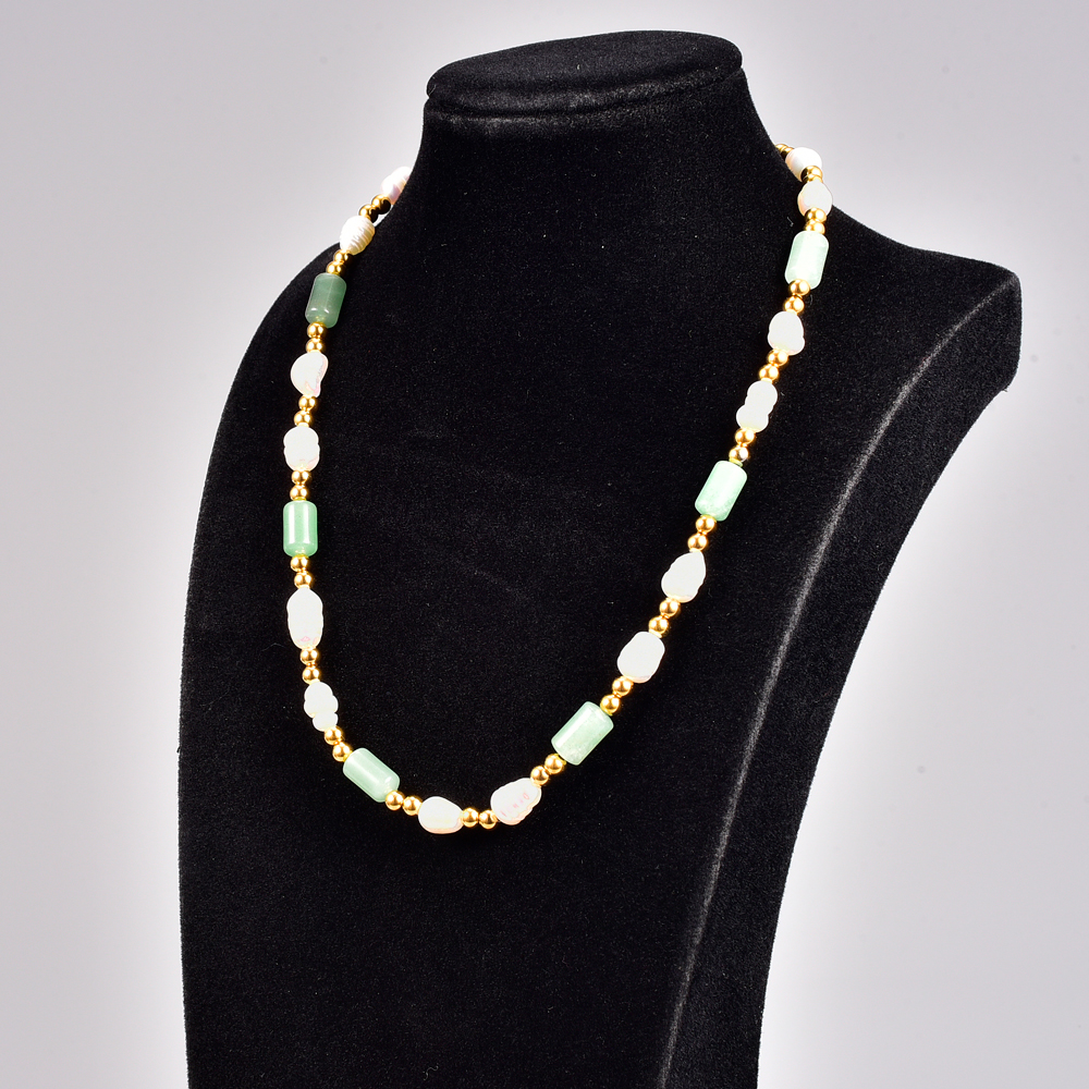 Simple Style Color Block Gem Titanium Steel Necklace Patchwork Plating Pearl Stainless Steel Necklaces display picture 1