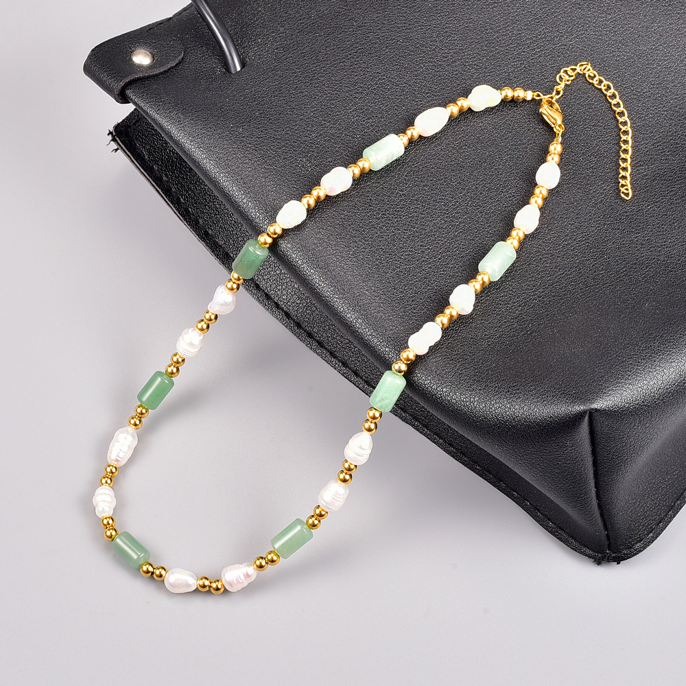 Simple Style Color Block Gem Titanium Steel Necklace Patchwork Plating Pearl Stainless Steel Necklaces display picture 3