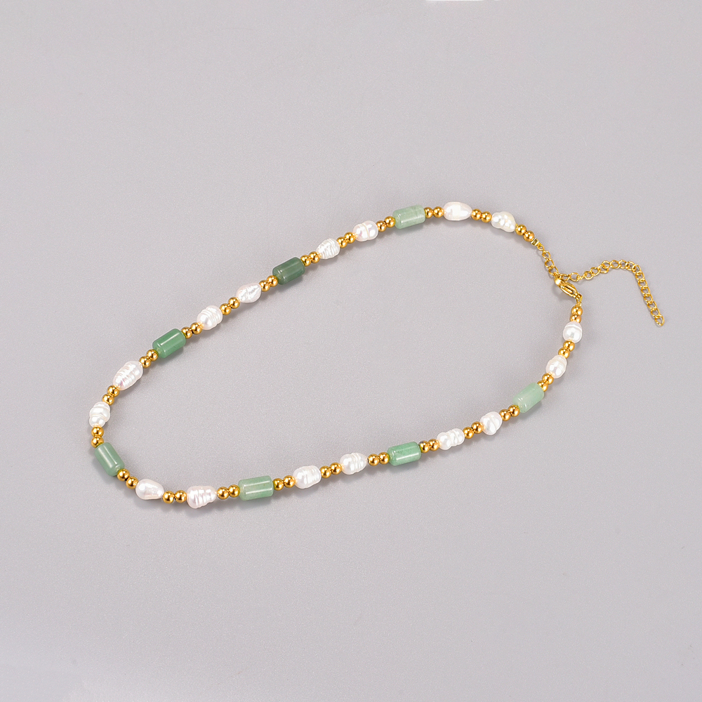 Simple Style Color Block Gem Titanium Steel Necklace Patchwork Plating Pearl Stainless Steel Necklaces display picture 4