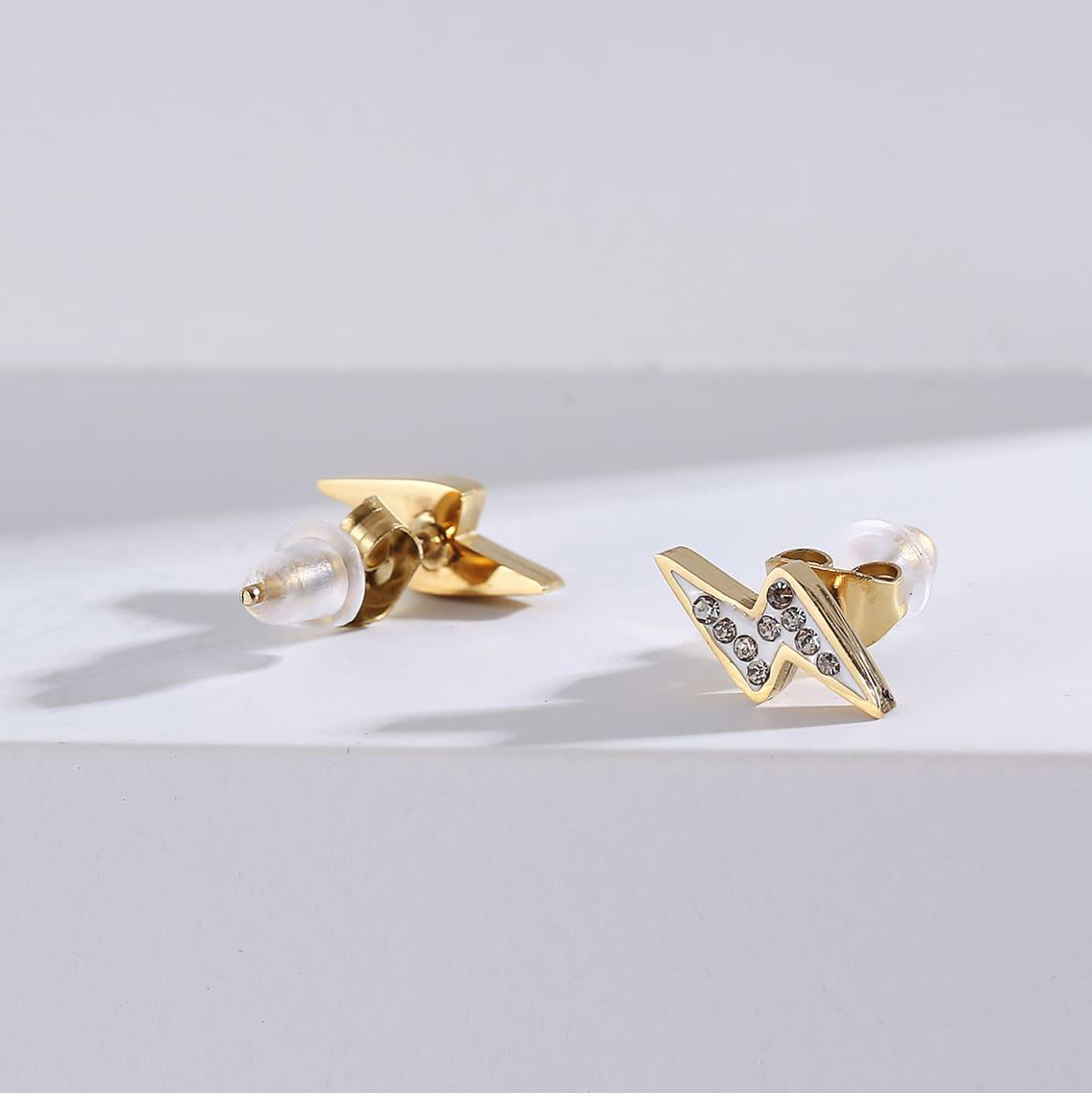 1 Pair Fashion Lightning Three-dimensional Gold Plated Stainless Steel Rhinestones Ear Studs display picture 3