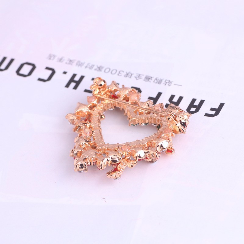 Fashion Heart Shape Alloy Plating Artificial Gemstones Artificial Diamond Women's Rhinestone Brooches display picture 1