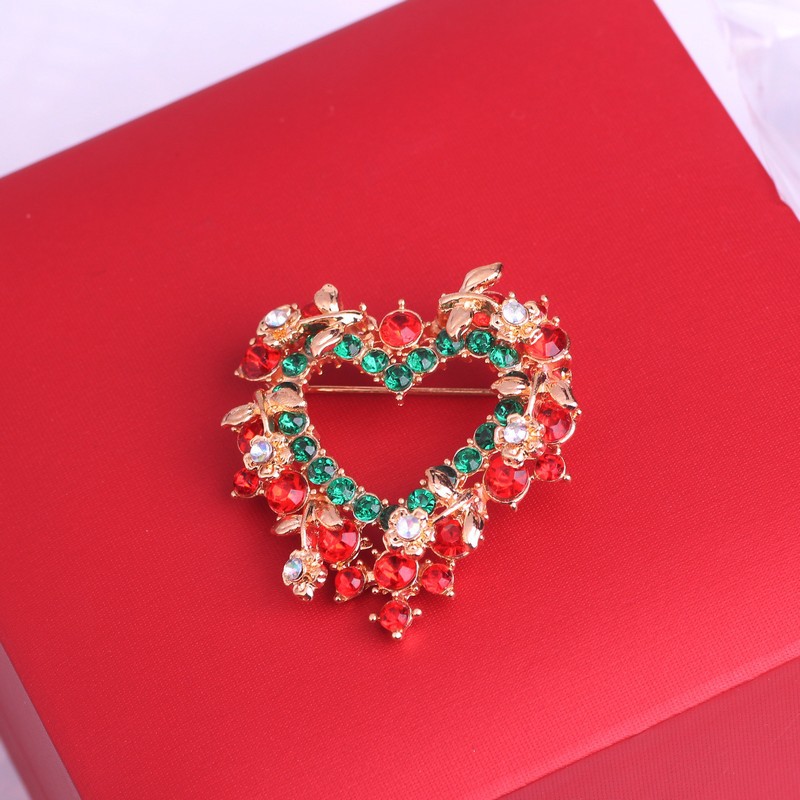 Fashion Heart Shape Alloy Plating Artificial Gemstones Artificial Diamond Women's Rhinestone Brooches display picture 3