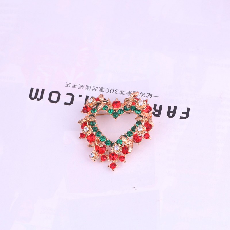 Fashion Heart Shape Alloy Plating Artificial Gemstones Artificial Diamond Women's Rhinestone Brooches display picture 4