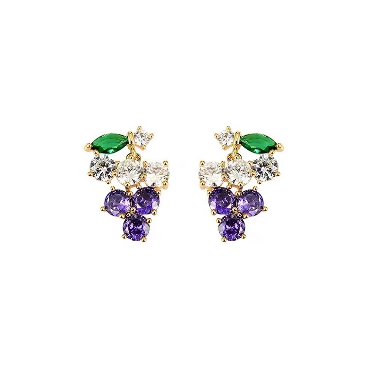 Simple Style Grape Alloy Gold Plated Rhinestones Women's Ear Studs display picture 1