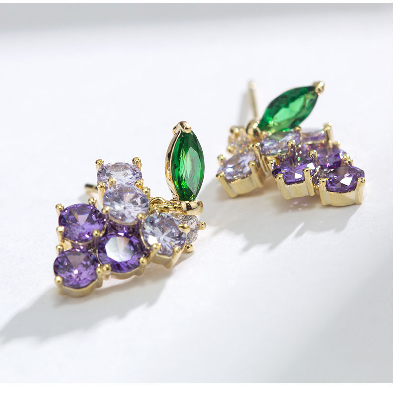 Simple Style Grape Alloy Gold Plated Rhinestones Women's Ear Studs display picture 4