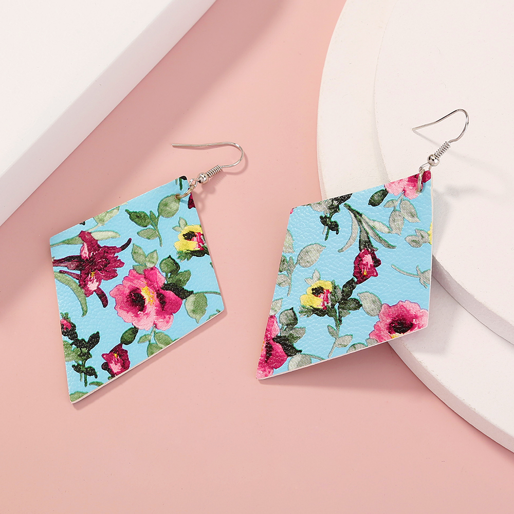 1 Pair Casual Simple Style Sunflower Star Imitation Leather Drop Earrings display picture 2