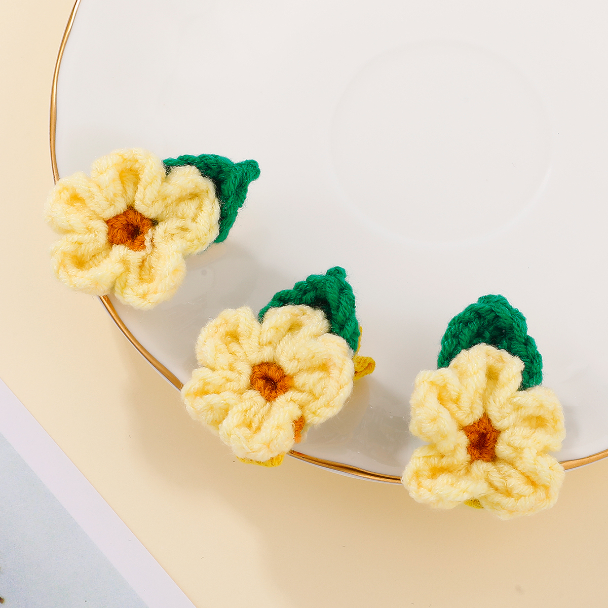 Women's Fashion Flower Knit Braid Hair Clip display picture 3