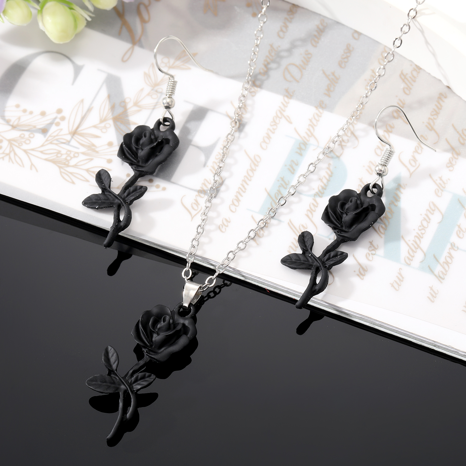 Retro Rose Alloy Stoving Varnish Alloy Women's Earrings Necklace 1 Pair display picture 4