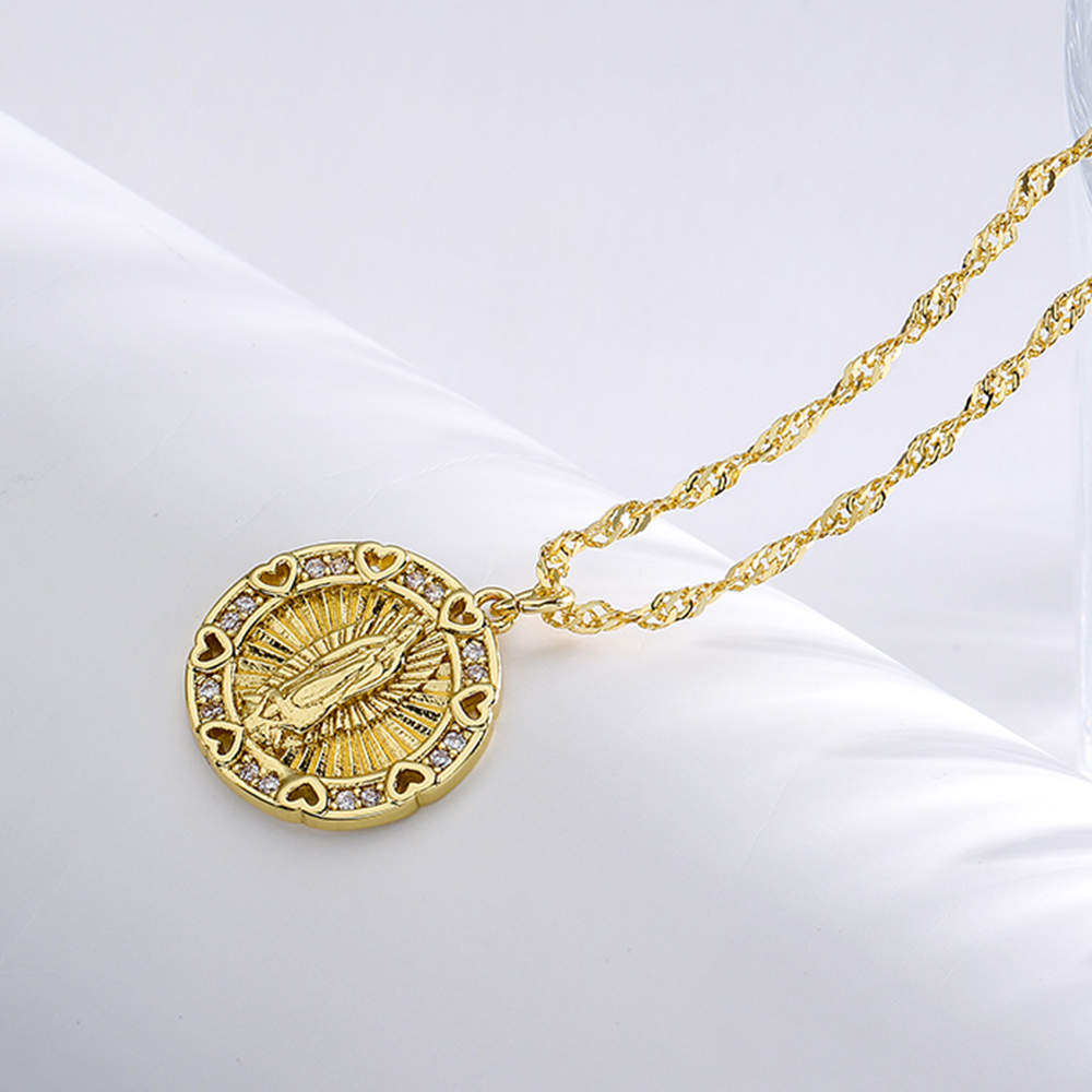Fashion Human Copper Pendant Necklace Gold Plated Zircon Copper Necklaces display picture 3