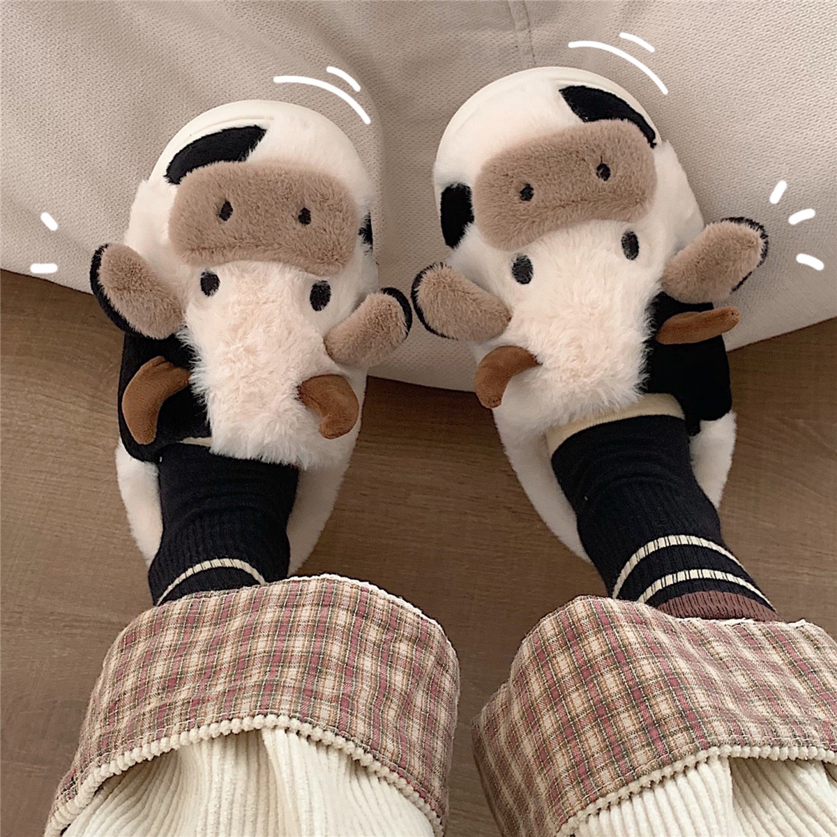 Women's Fashion Cows Round Toe Cotton Slippers display picture 3