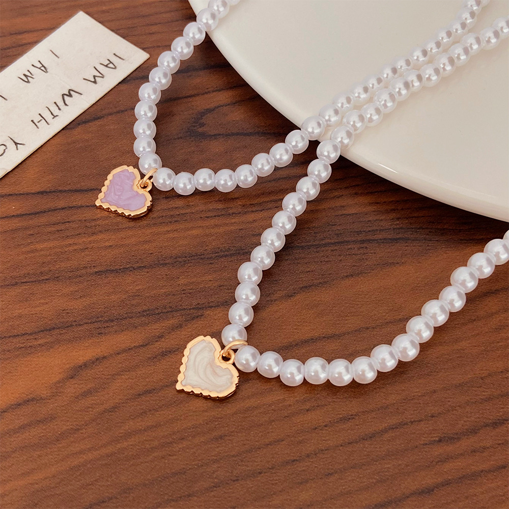 Fashion Heart Shape Imitation Pearl Enamel Pendant Necklace display picture 3