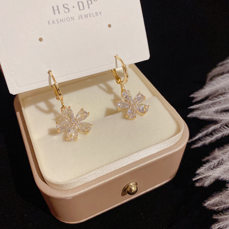 Simple Style Flower Alloy Inlay Zircon Drop Earrings display picture 4