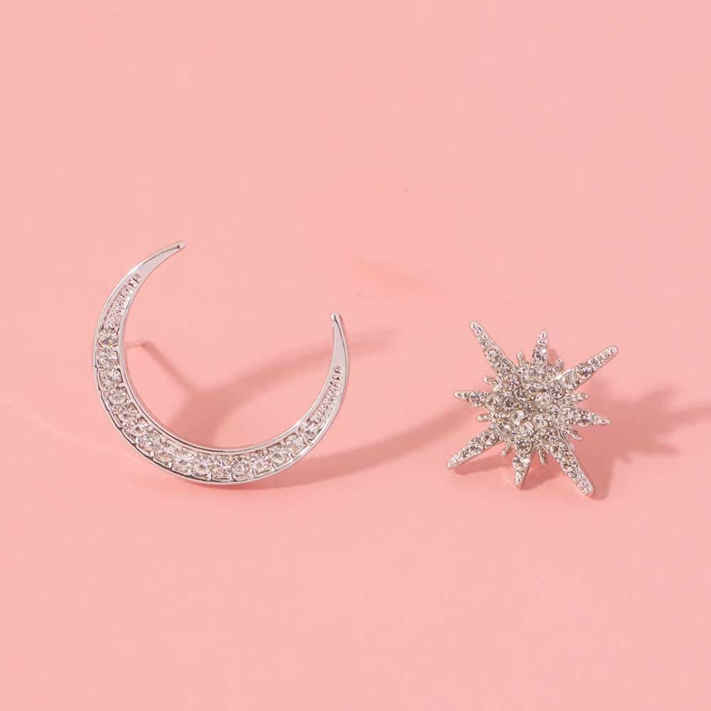 Bijoux En Gros Style Simple Star Lune Alliage Zircon Incruster Boucles D'oreilles display picture 3