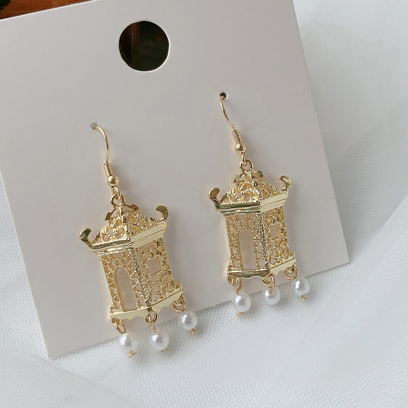 Retro Tower Sector Ferroalloy Copper Plating Artificial Pearls Zircon Women's Drop Earrings 1 Pair display picture 20