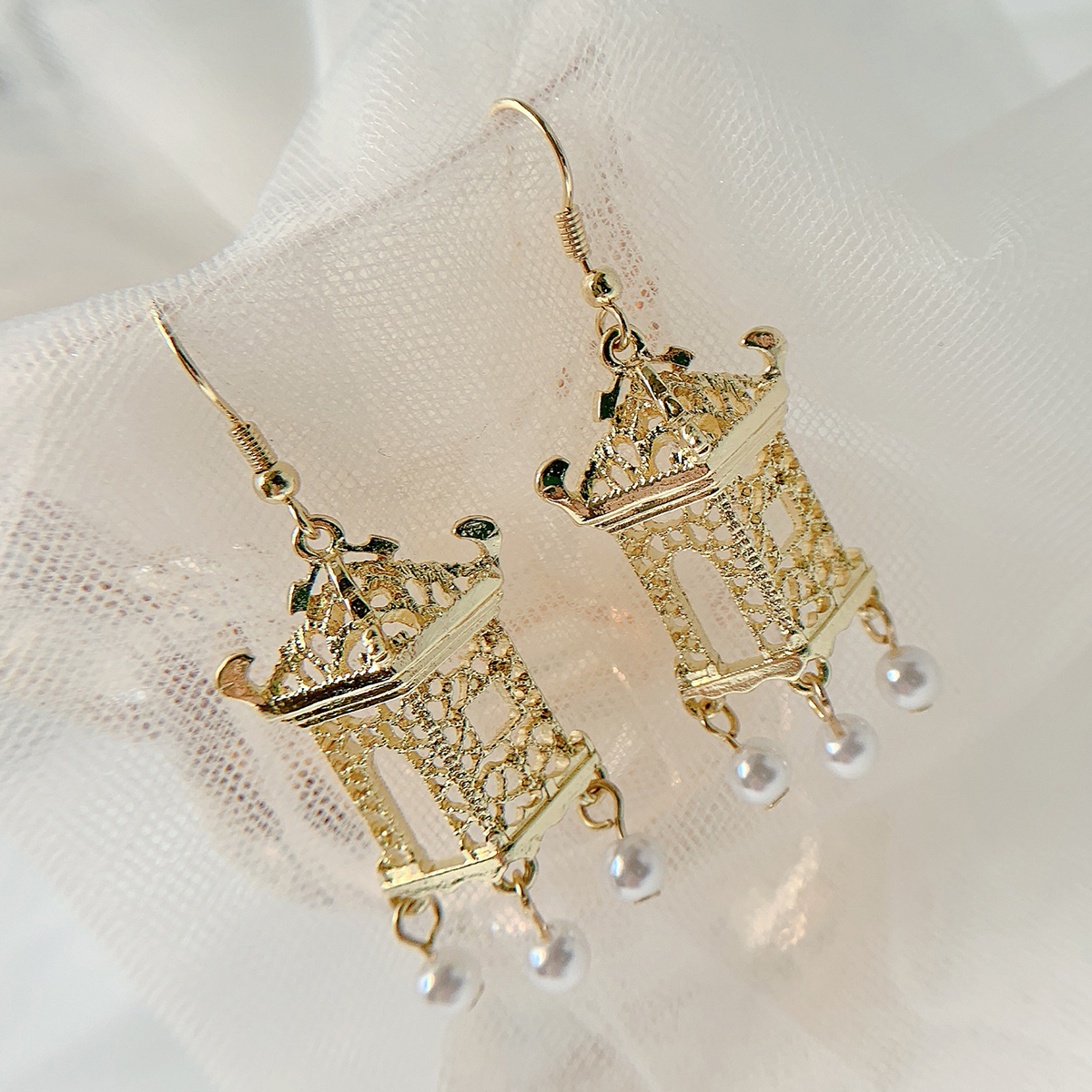 Retro Tower Sector Ferroalloy Copper Plating Artificial Pearls Zircon Women's Drop Earrings 1 Pair display picture 21