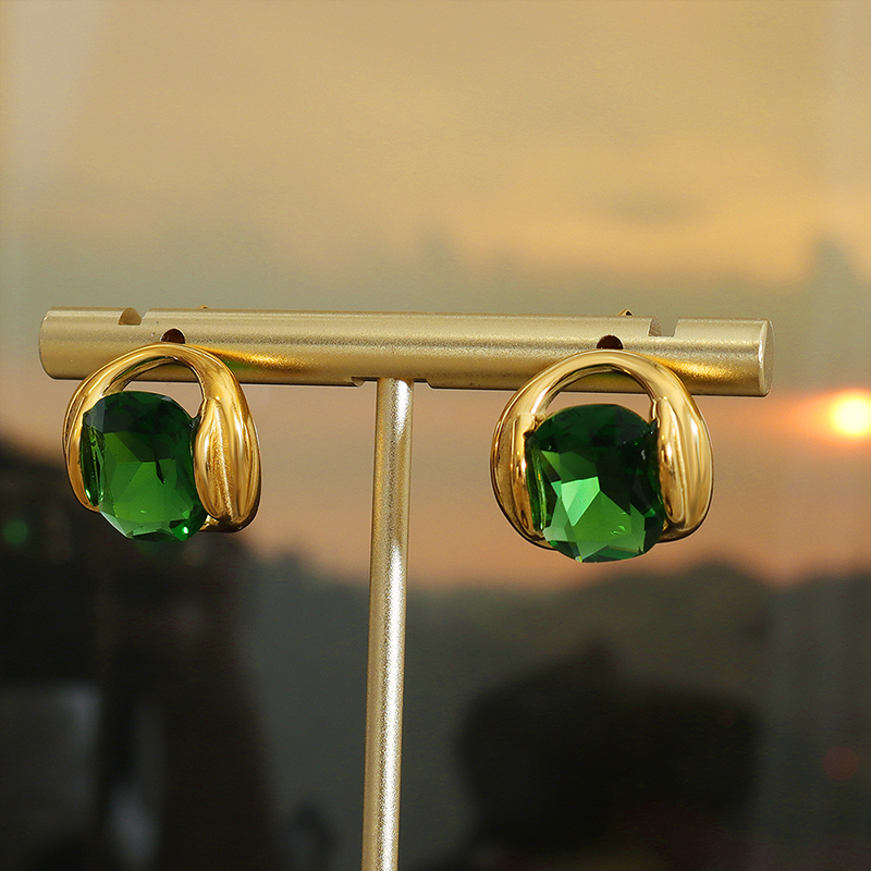 Korean Style Geometric Titanium Steel Inlay Zircon Earrings Necklace display picture 3