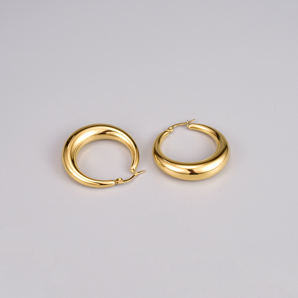 Simple Style Circle Titanium Steel Earrings Gold Plated Stainless Steel Earrings display picture 1