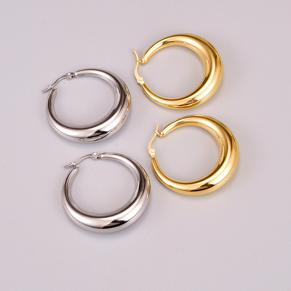 Simple Style Circle Titanium Steel Earrings Gold Plated Stainless Steel Earrings display picture 3