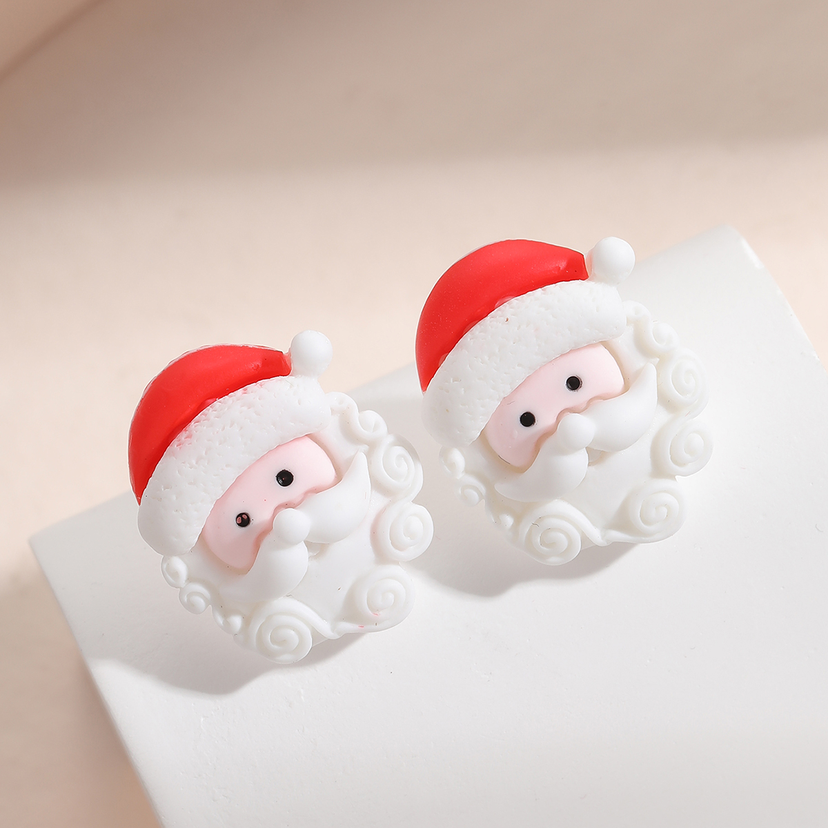 جذاب بابا نويل الراتنجات الاصطناعية امرأة ترصيع الأذن 1 زوج display picture 2