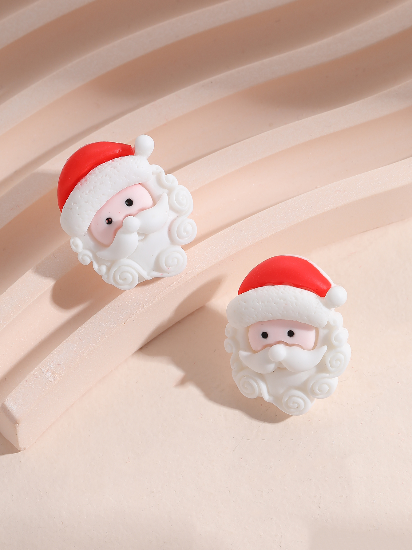جذاب بابا نويل الراتنجات الاصطناعية امرأة ترصيع الأذن 1 زوج display picture 8