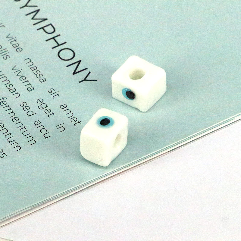 1 Piece 10 * 8mm Glass Square Eye Beads display picture 5