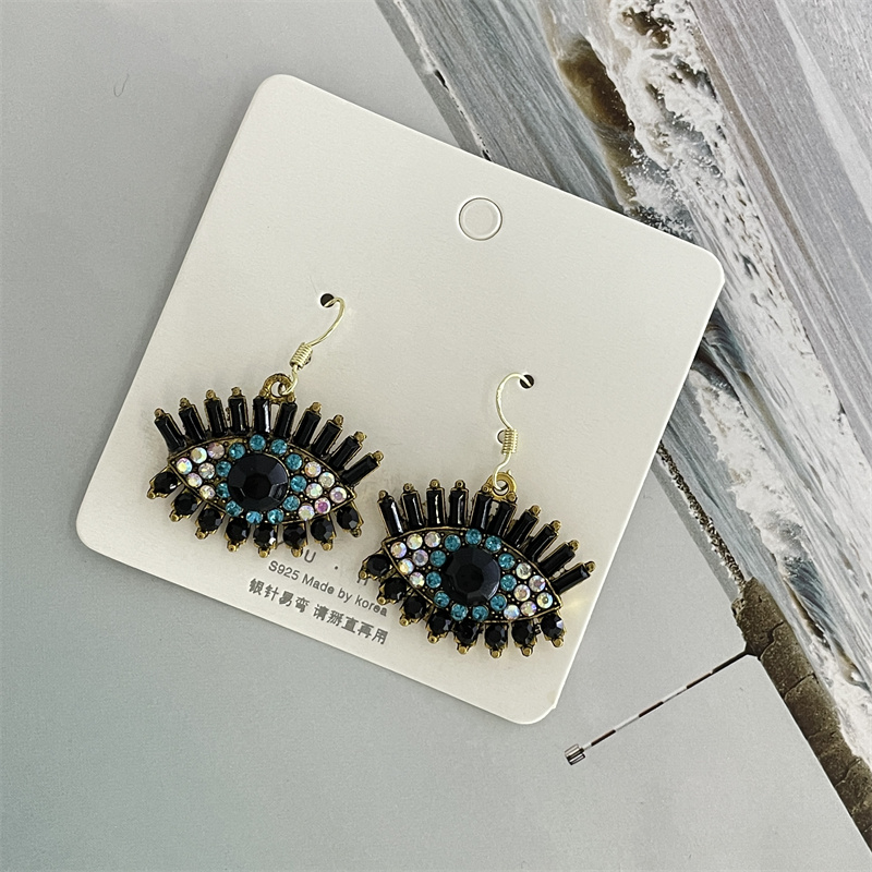 Retro Geometric Metal Inlay Artificial Pearls Women's Drop Earrings 1 Pair display picture 3