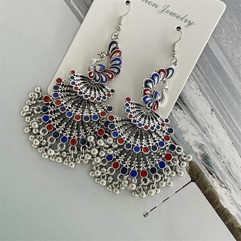 Retro Geometric Metal Inlay Artificial Pearls Women's Drop Earrings 1 Pair display picture 7