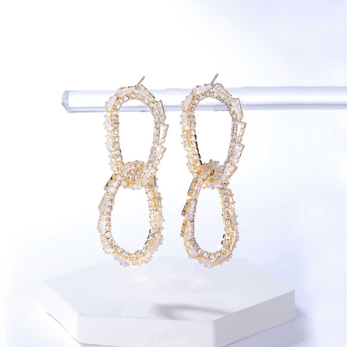 Fashion Circle Number Copper Gold Plated Zircon Drop Earrings 1 Pair display picture 3