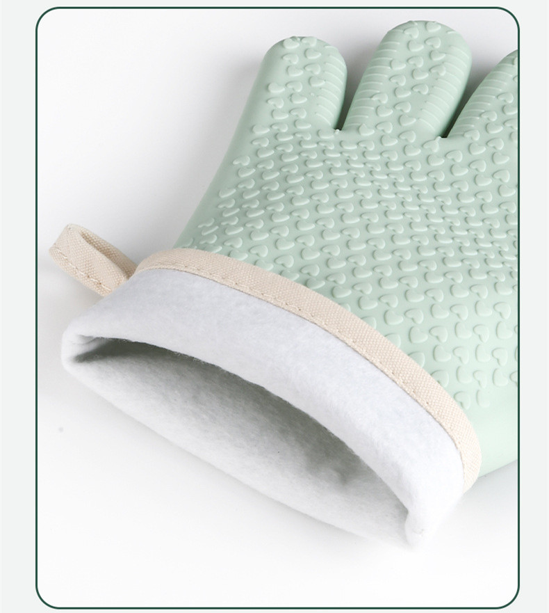 Simple Style Heart Shape Silica Gel Heat Resistant Gloves display picture 3