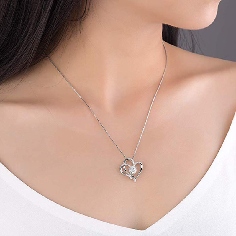 Estilo Simple Forma De Corazón Cobre Enchapado Ahuecar Diamante Artificial Collar Colgante 1 Pieza display picture 4