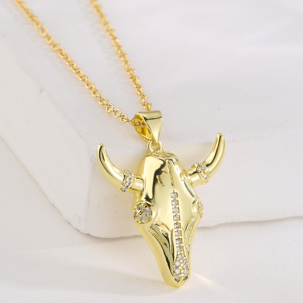 Fashion Animal Cattle Copper Gold Plated Zircon Pendant Necklace 1 Piece display picture 1