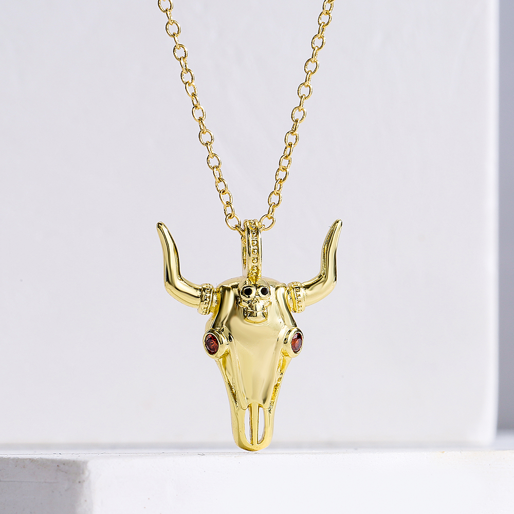 Fashion Animal Cattle Copper Gold Plated Zircon Pendant Necklace 1 Piece display picture 2