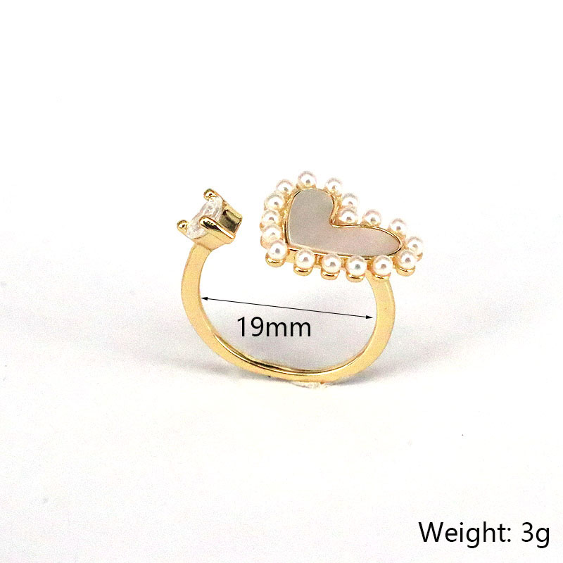 Retro Heart Shape Butterfly Copper Gold Plated Artificial Pearls Shell Zircon Open Ring 1 Piece display picture 5