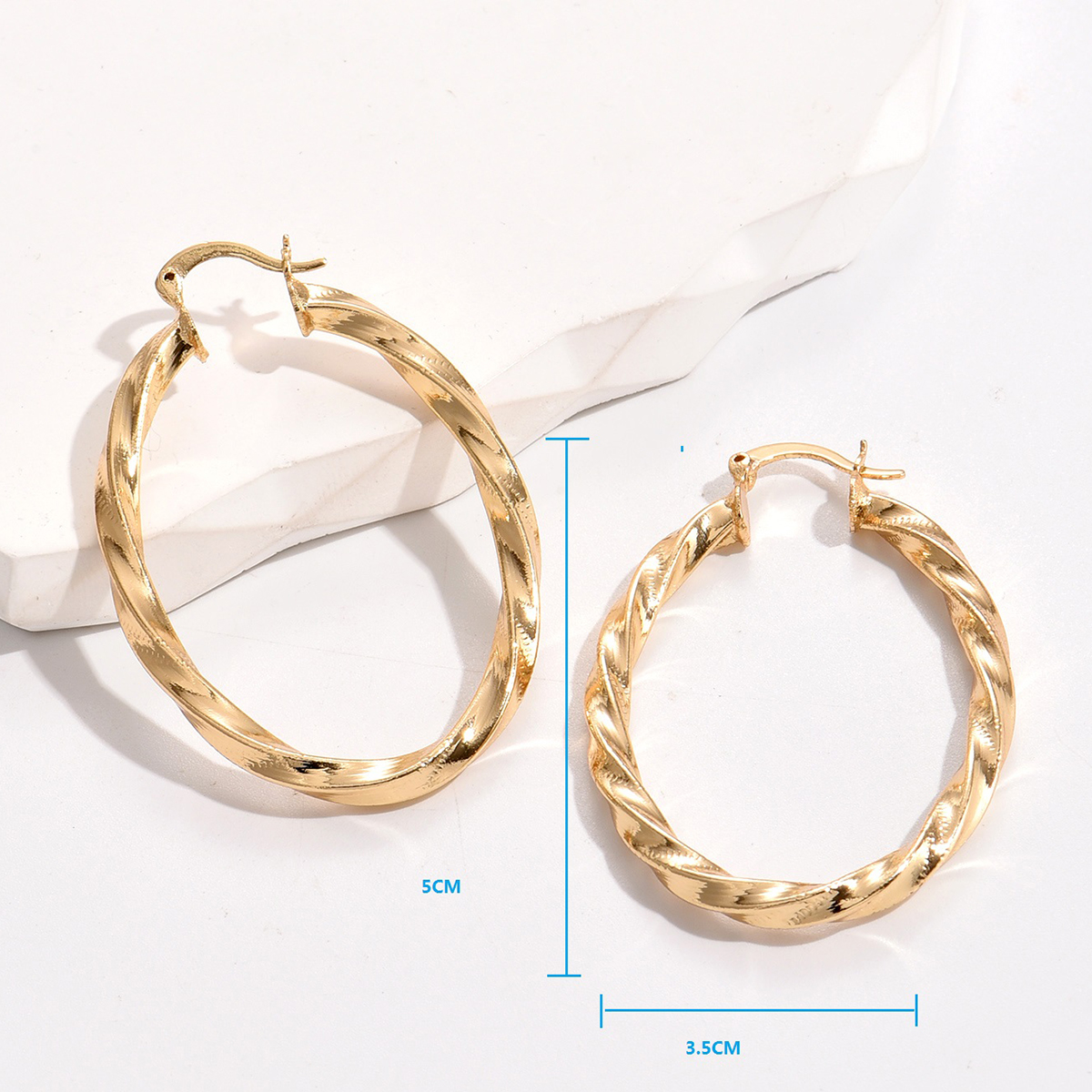 Simple Style Spiral Stripe Copper Gold Plated Hoop Earrings 1 Pair display picture 5