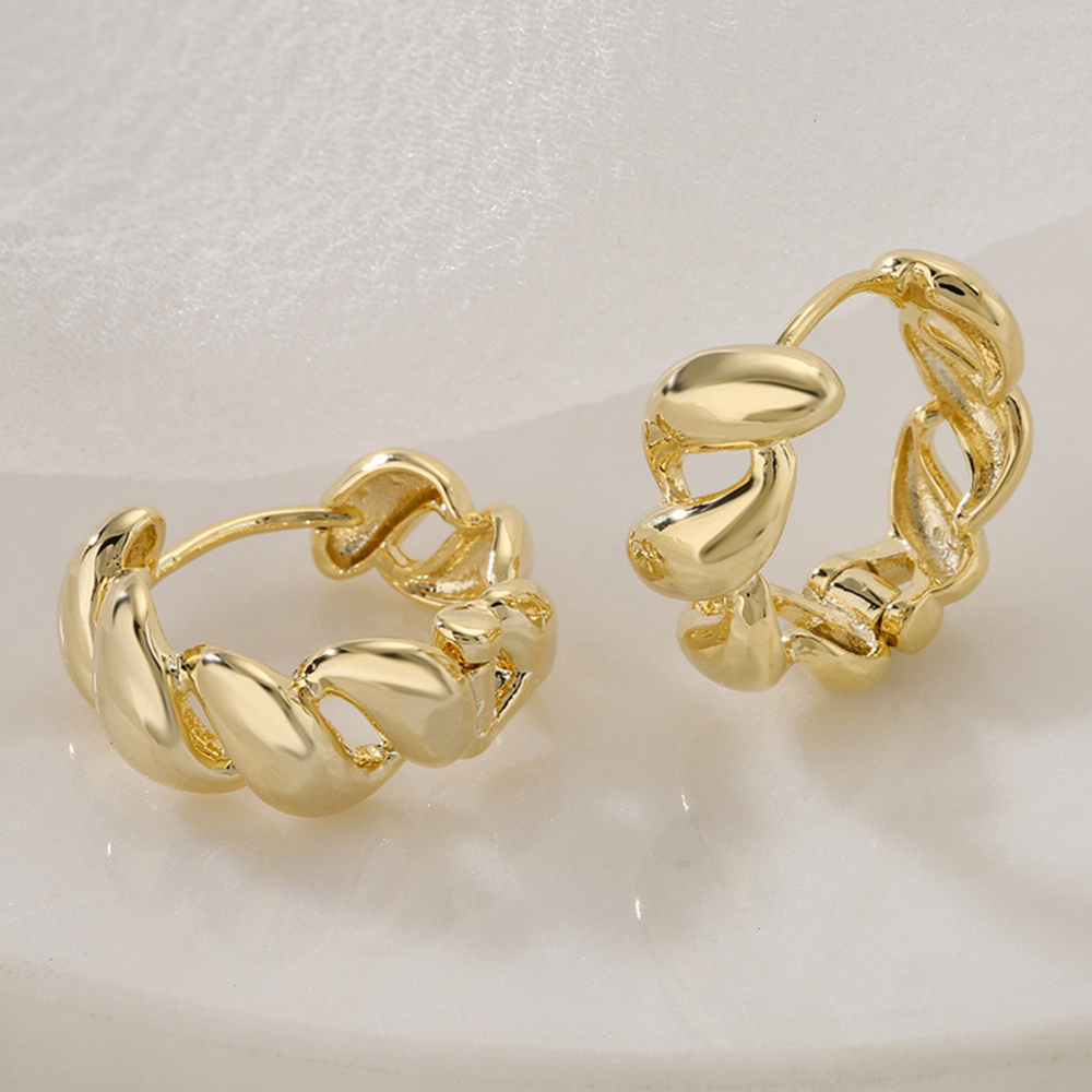 Fashion Geometric Copper Gold Plated Hoop Earrings 1 Pair display picture 3
