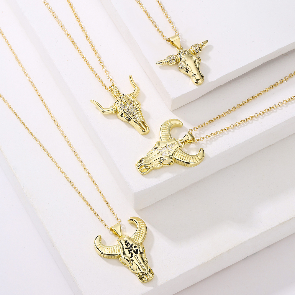 Fashion Animal Cattle Copper Gold Plated Zircon Pendant Necklace display picture 3