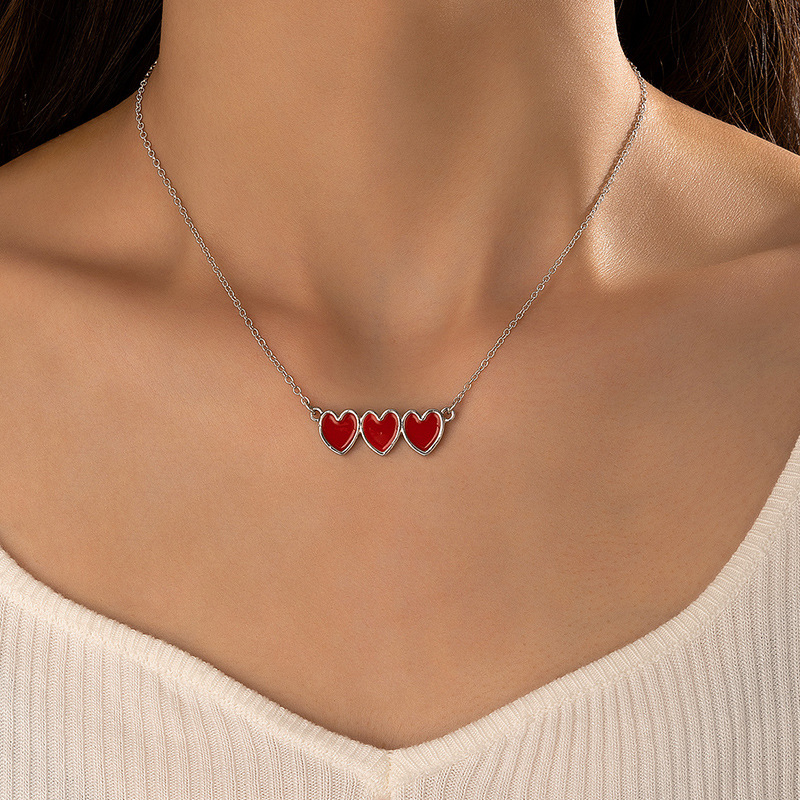 Simple Style Heart Shape Alloy Enamel Women's Necklace 1 Piece display picture 1