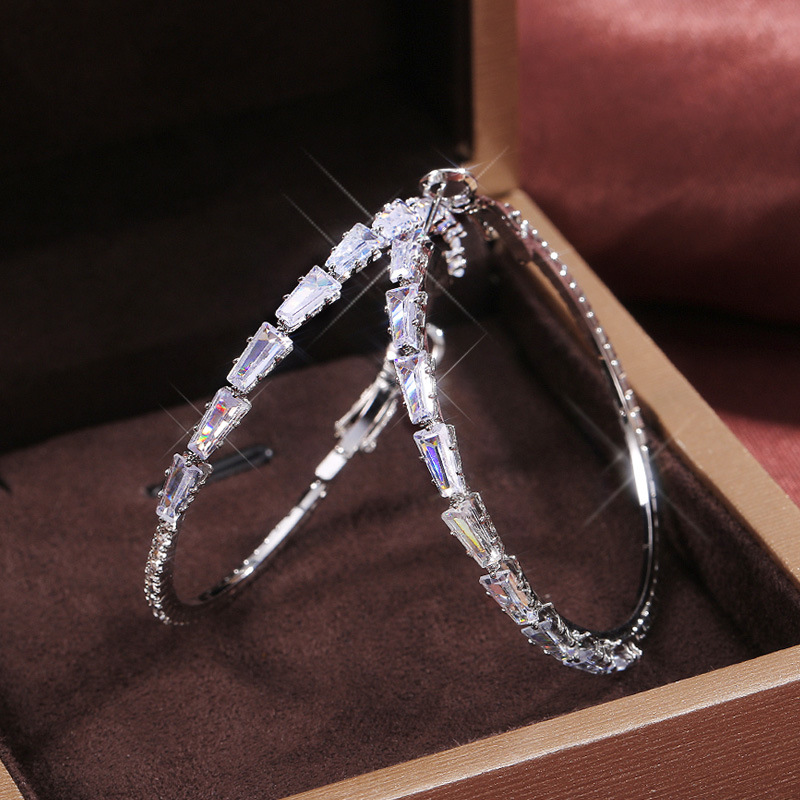 Mode Geometrisch Kupfer Überzug Künstlicher Diamant Reif Ohrringe 1 Paar display picture 1