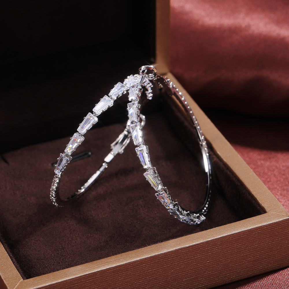 Mode Geometrisch Kupfer Überzug Künstlicher Diamant Reif Ohrringe 1 Paar display picture 4