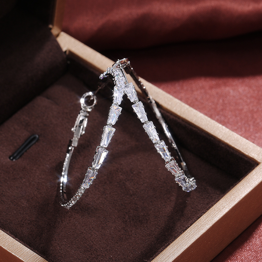 Mode Geometrisch Kupfer Überzug Künstlicher Diamant Reif Ohrringe 1 Paar display picture 8