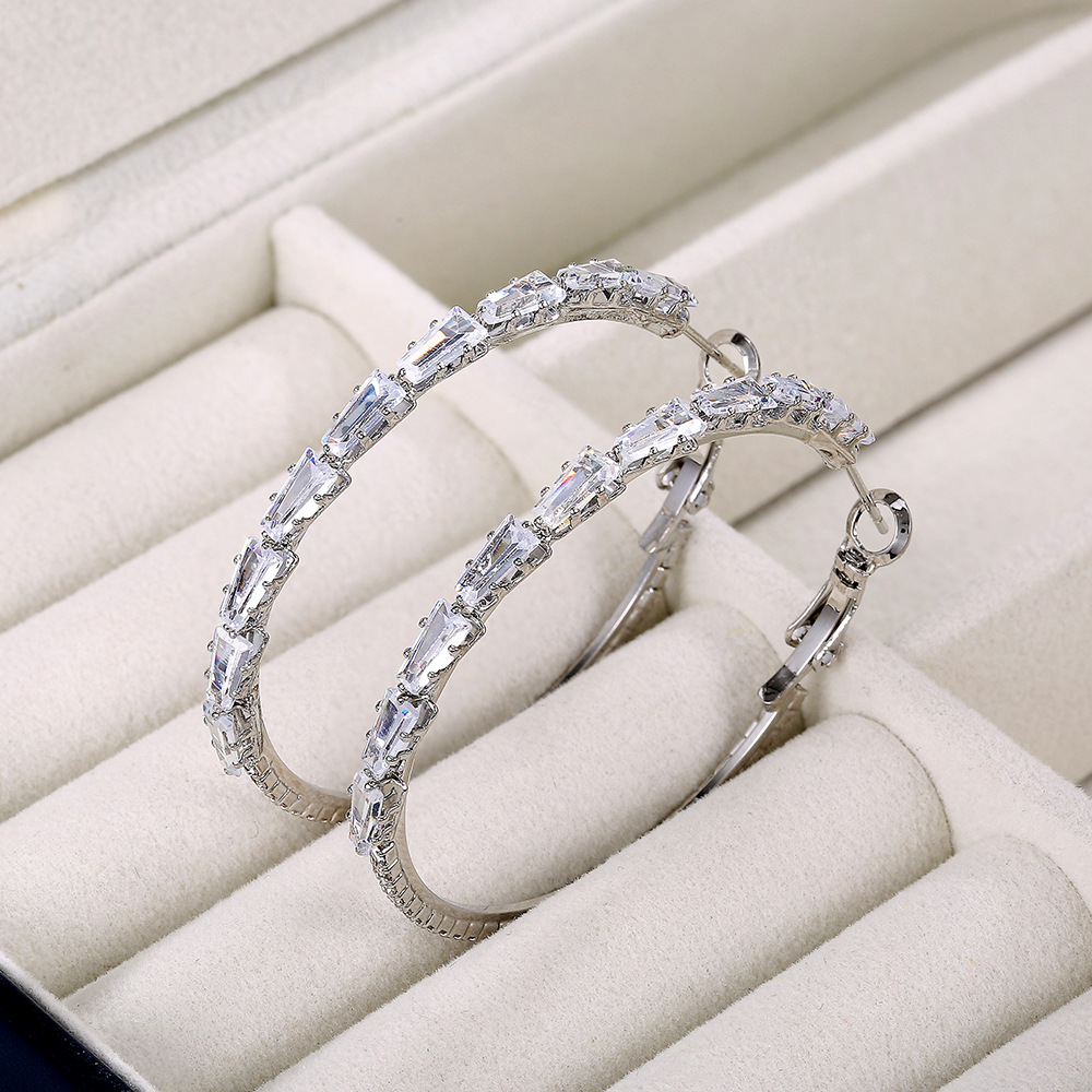 Fashion Geometric Copper Plating Artificial Diamond Hoop Earrings 1 Pair display picture 10