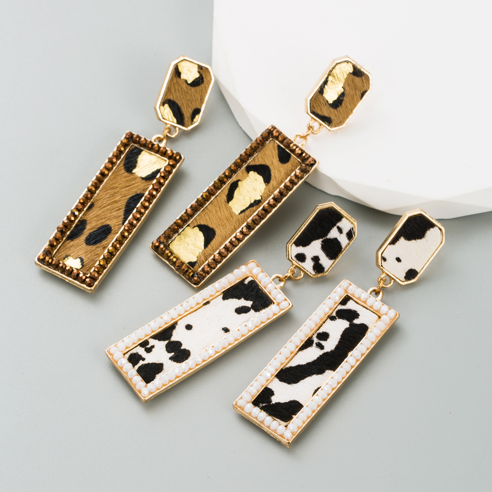 Retro Leopard Rectangle Pu Leather Alloy Inlay Crystal Women's Drop Earrings 1 Pair display picture 6